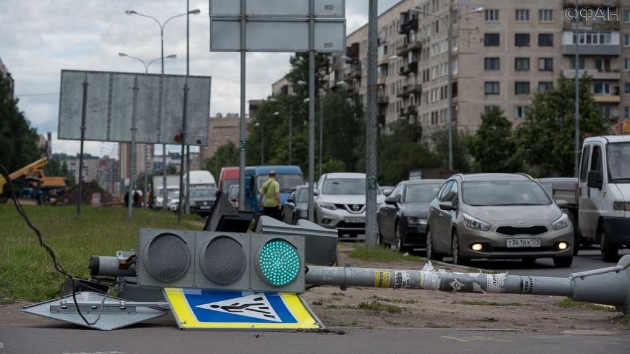 Штормовое предупреждение объявили в Псковской области