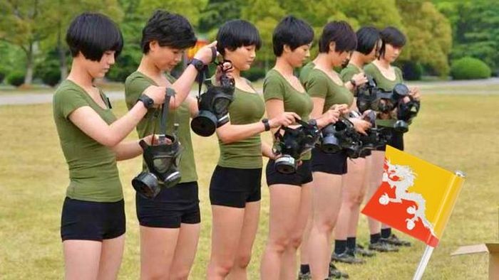 Девушки армии Китая (11 фото)