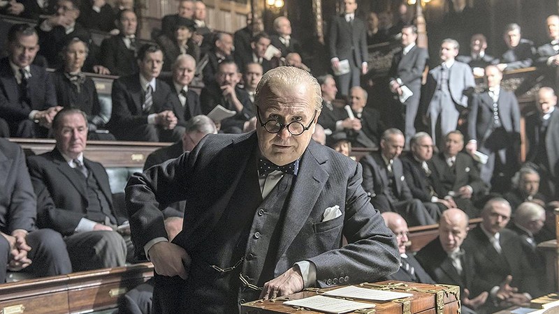 Фильм "Темные времена". Олдман и Черчилль, одетые на Сэвил-Роу. Фильм "Темные времена". Олдман и Черчилль, одетые на Сэвил-Роу.