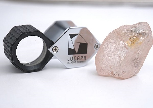 Источник: bloomberg.com https://www.bloomberg.com/news/articles/2022-10-21/rare-pink-diamond-of-170-carats-will-go-on-sale-this-month