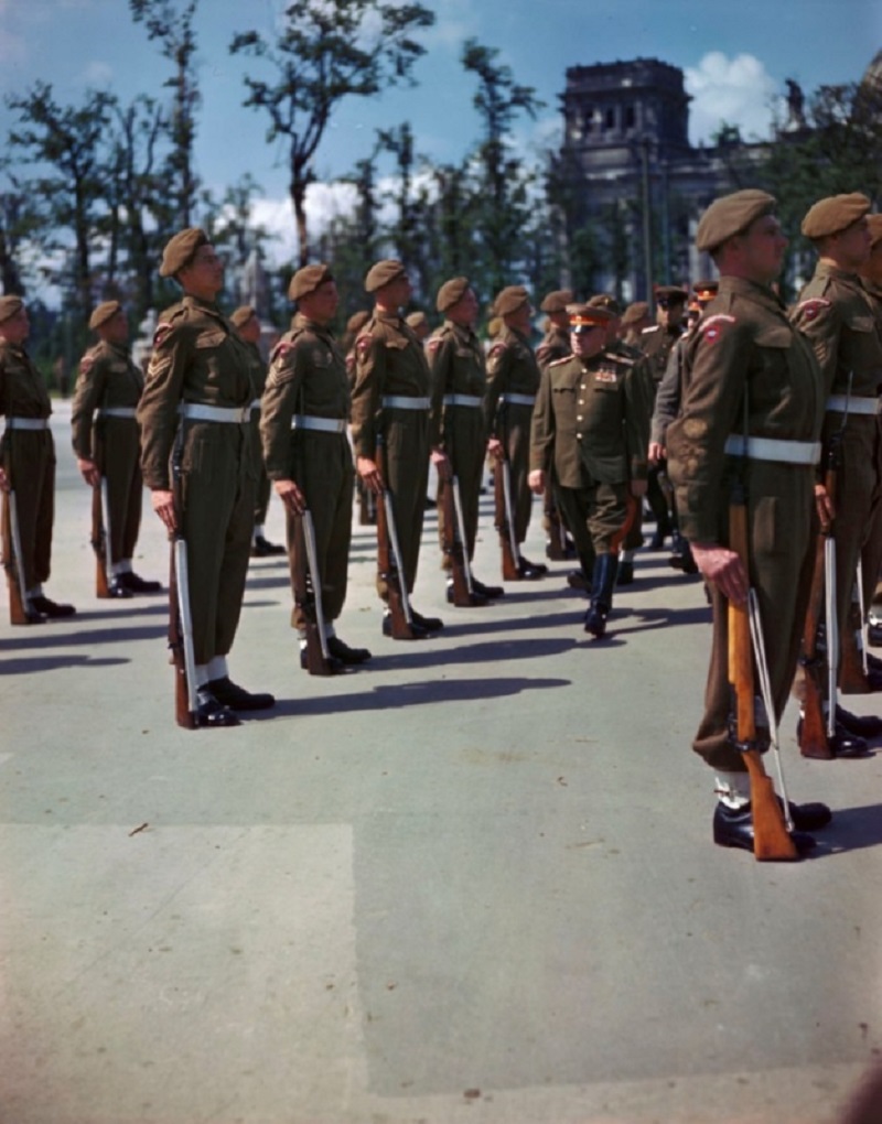 «Командование советских войск», ч.1. Жуков Георгий Константинович (1896—1974) «Командование советских войск», ч.1. Жуков Георгий Константинович (1896—1974)