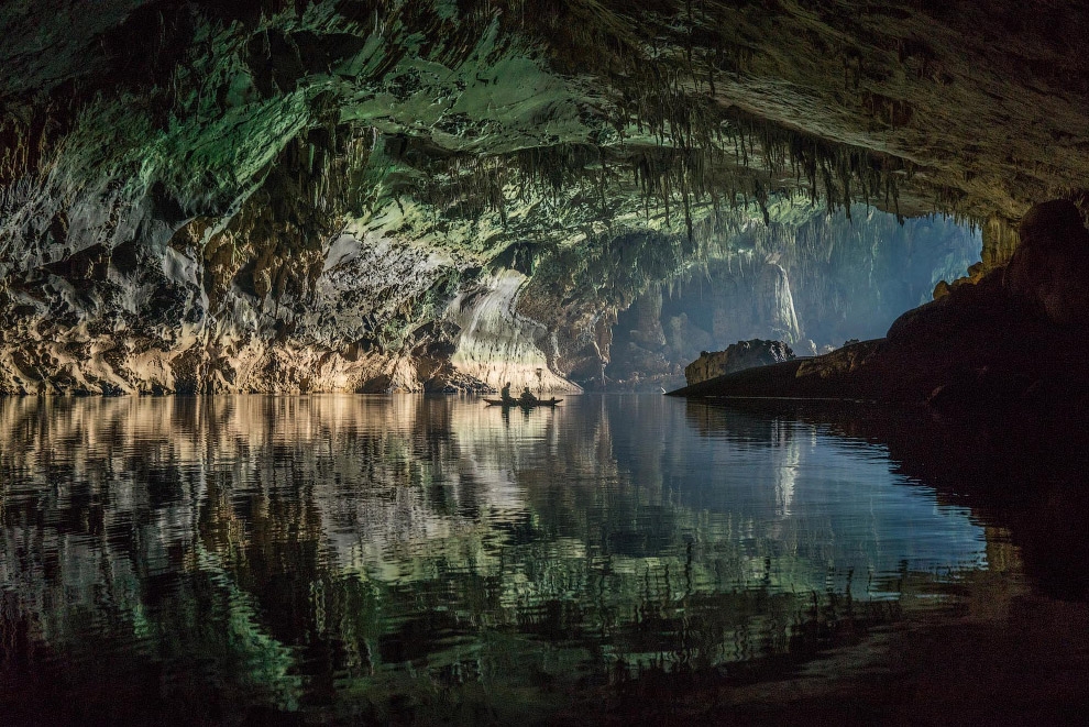 8 фото пещеры Tham Khoun в Лаосе, в которой можно снимать кино