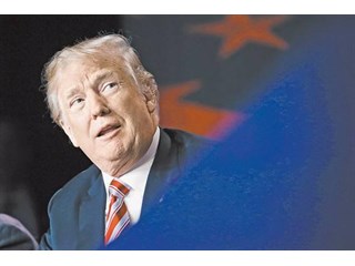 Почему Трамп то грозит России, то извиняется? Почему Трамп то грозит России, то извиняется?