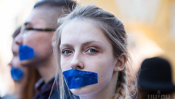 УкрСМИ: Сидите и не тявкайте. Свобода слова, но власть критиковать нельзя