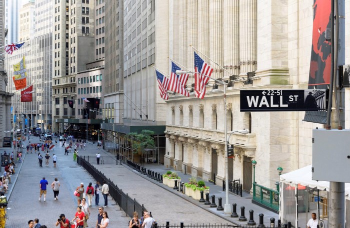 Даже обеспеченные ньюйоркцы не хотят тратить лишние деньги на аренду квартиры в мегаполисе / Фото: nypost.com Даже обеспеченные ньюйоркцы не хотят тратить лишние деньги на аренду квартиры в мегаполисе / Фото: nypost.com