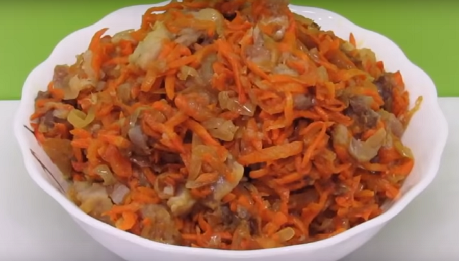 Оригинальный салат с сельдью «Вкусняшка»