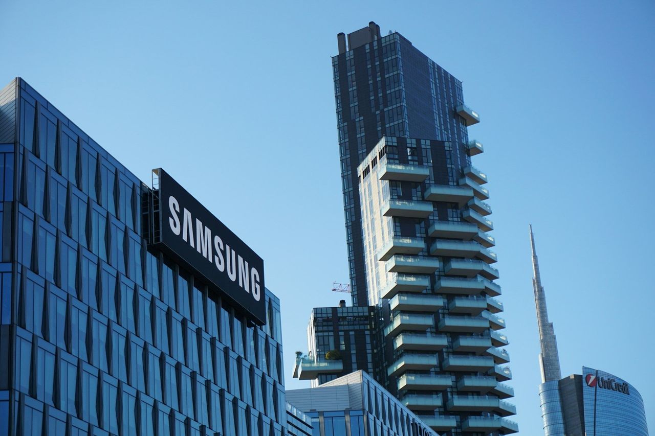 Прибыль Samsung выросла благодаря подразделению чипов Прибыль Samsung выросла благодаря подразделению чипов