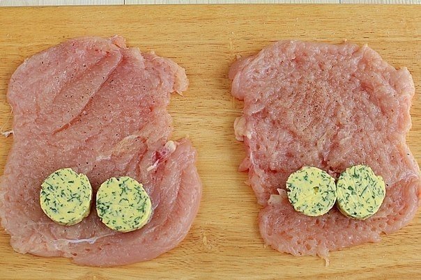 Легендарный рецепт: Котлеты по-киевски. Легендарный рецепт: Котлеты по-киевски.