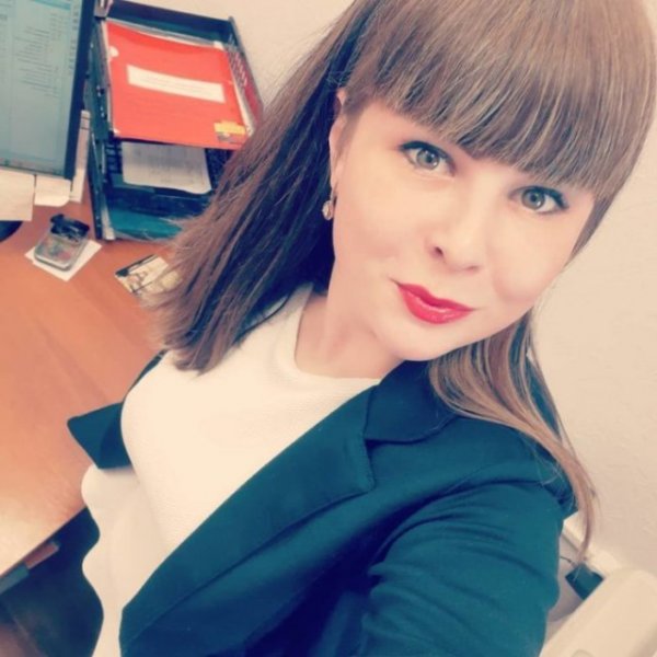 Офисные работницы Офисные работницы