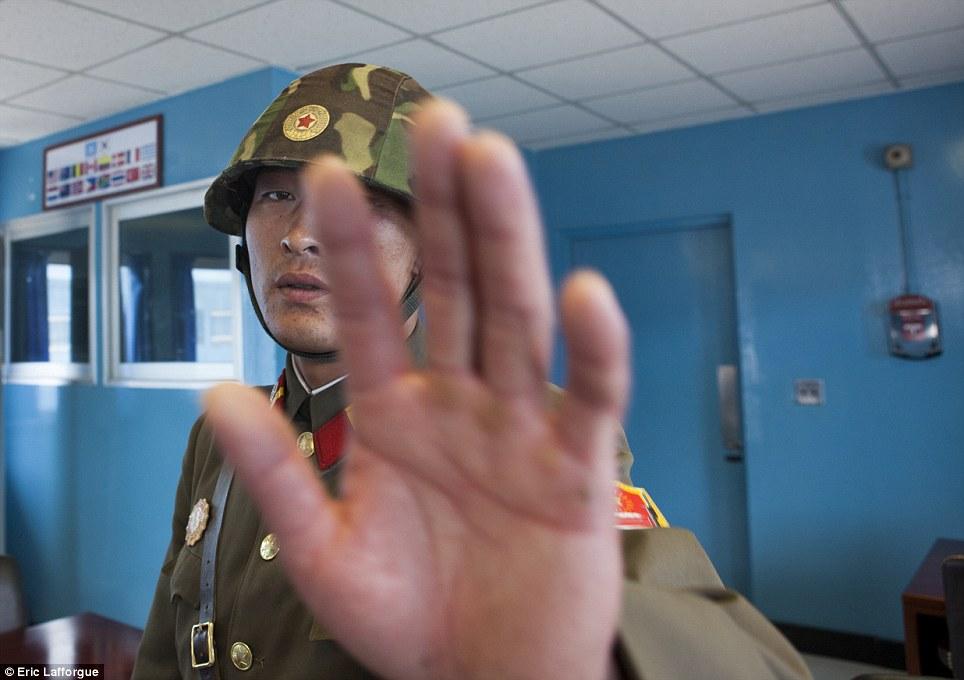 Запрещенные фотографии — Северная Корея, снятая скрытой камерой Запрещенные фотографии — Северная Корея, снятая скрытой камерой