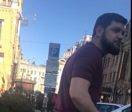 В Киеве чеченцы на Gelandewagen избили депутата Верховной Рады В Киеве чеченцы на Gelandewagen избили депутата Верховной Рады