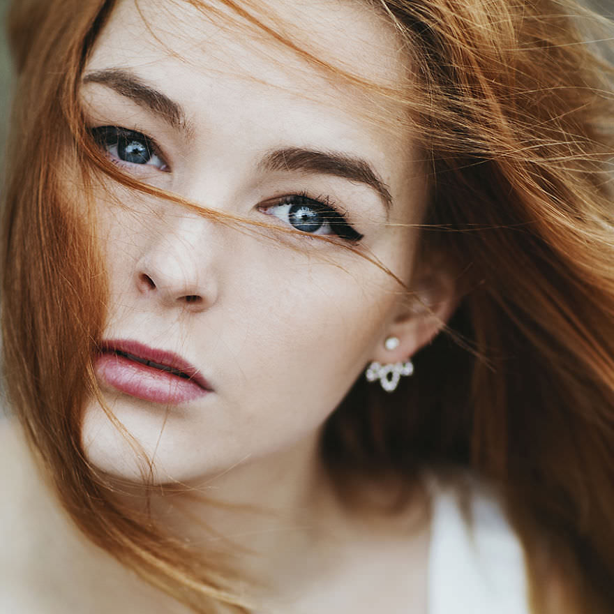 Photographer-inspired-by-a-blue-eyes-models-58974c10702b1__880