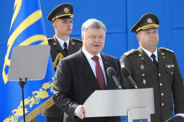 Порошенко похвастался мощью украинской армии в Европе