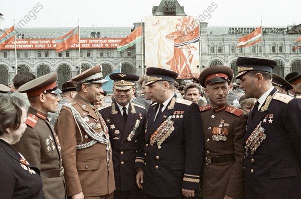 Начало брежневской эпохи: Колоритные фотографии, сделанные иностранцем в СССР в 1965 году