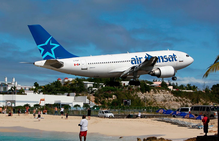 Maho Beach — один из самых необычных пляжей в мире