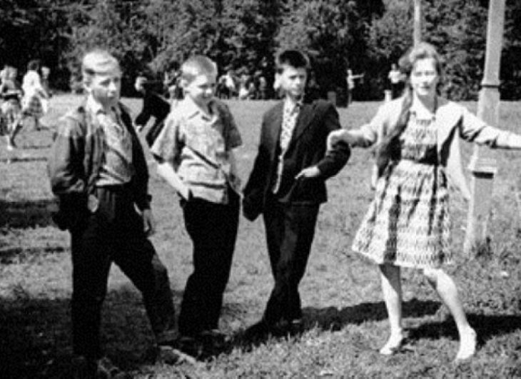 25 фотографий звёзд из выпускных альбомов. Вера Брежнева шокирует!