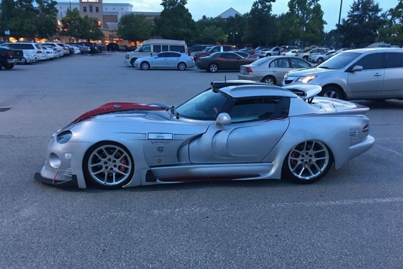 Dodge Viper RT/10 Dodge Viper RT/10 авто, автодизайн, автомобили, автотюнинг, колхоз, прикол, своими руками, тюнинг
