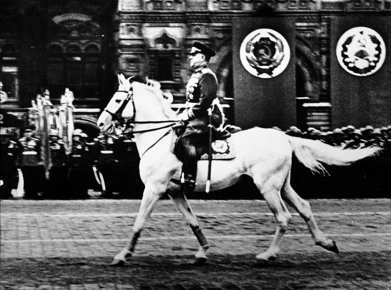 «Командование советских войск», ч.1. Жуков Георгий Константинович (1896—1974) «Командование советских войск», ч.1. Жуков Георгий Константинович (1896—1974)