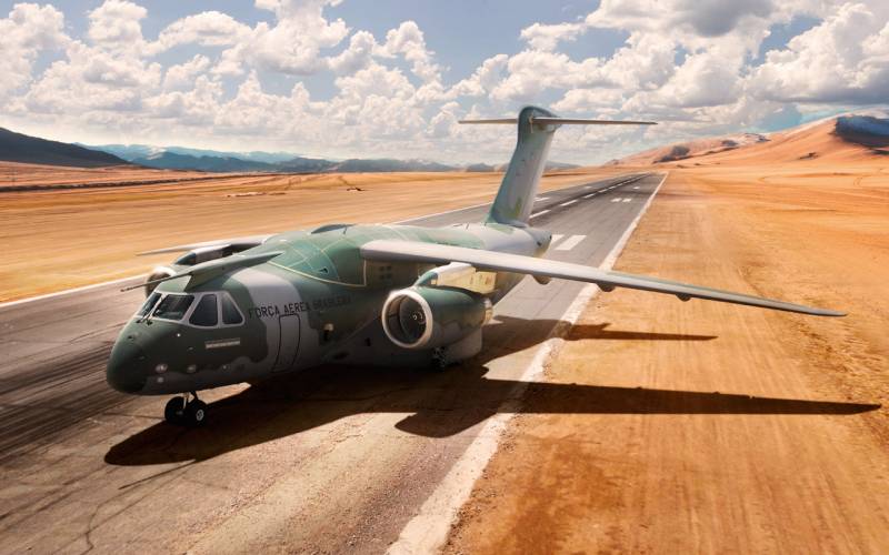 Бразильский военно-транспортный самолёт Embraer KC-390