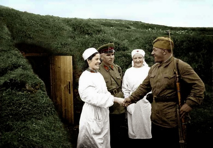Советские медсестры. Редкие цветные фотографии женщин во время Второй мировой войны Советские медсестры. Редкие цветные фотографии женщин во время Второй мировой войны