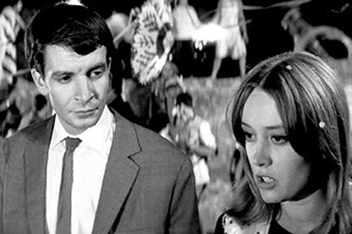 Савва Хашимов и Маргарита Терехова в фильме «Бегущая по волнам», 1967 год. / Фото: www.dayofru.com Савва Хашимов и Маргарита Терехова в фильме «Бегущая по волнам», 1967 год. / Фото: www.dayofru.com