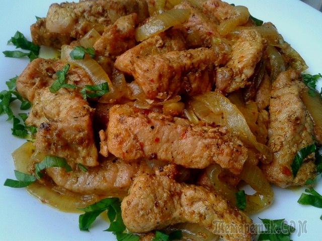 ЖАРЕНАЯ СВИНИНА С ЛУКОМ. ЖАРЕНАЯ СВИНИНА С ЛУКОМ.