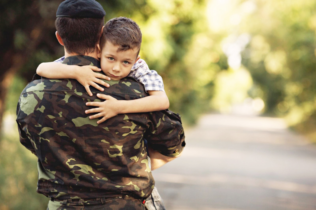 Военный с ребенком