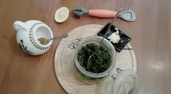 Не выкидывайте стебли укропа. Из них можно сделать кое-что очень вкусное Не выкидывайте стебли укропа. Из них можно сделать кое-что очень вкусное