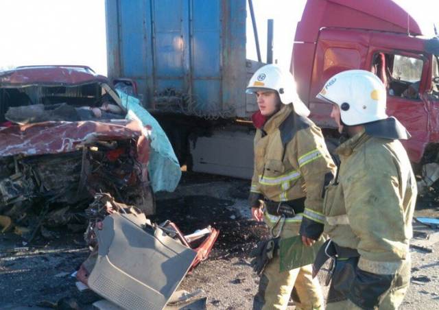 Вологодские власти объявили субботу днем траура по жертвам ДТП