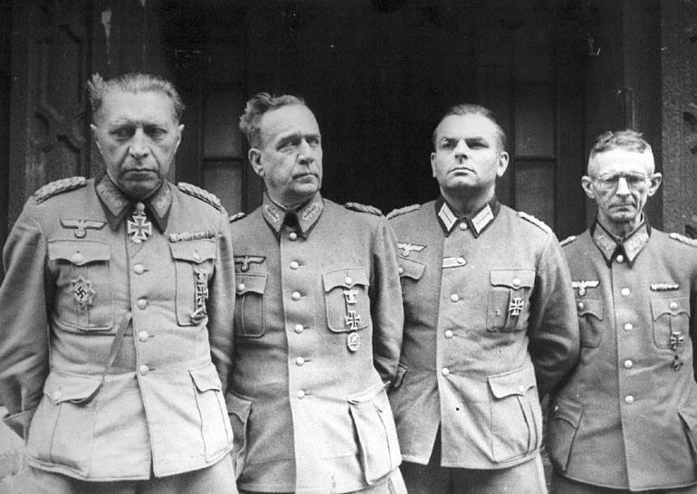 Мультатули Петр: В тот день когда взяли Берлин и фотографии Берлина 1945 Мультатули Петр: В тот день когда взяли Берлин и фотографии Берлина 1945