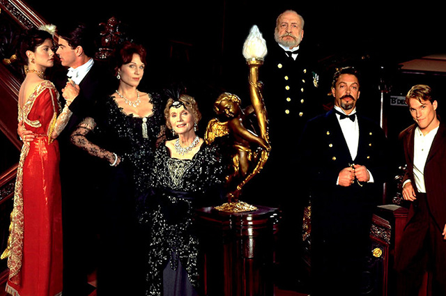 Мэрилу Хеннер (третья слева) в телефильме "Титаник" (Titanic) 1996 года Мэрилу Хеннер (третья слева) в телефильме "Титаник" (Titanic) 1996 года