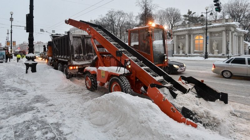 Более миллиона кубометров снега вывезли в Кемерове с начала зимы