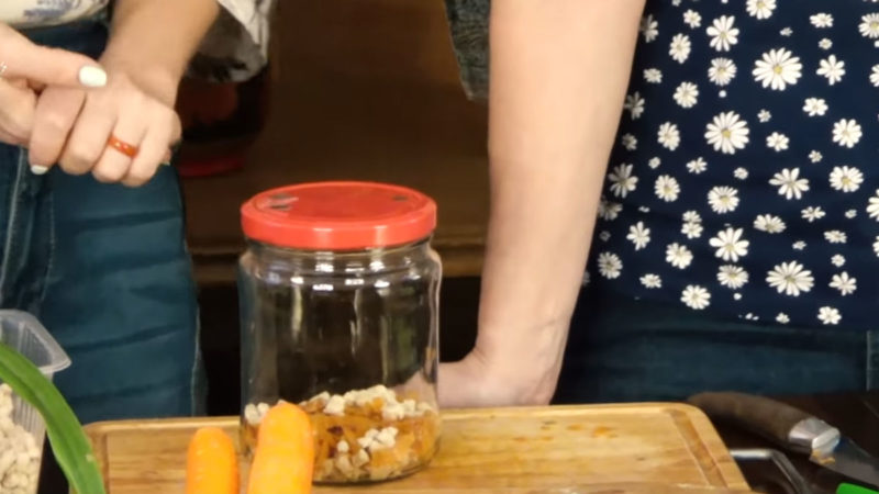 Вот как сделать чудо-компост из кухонных отходов без запаха и мушек