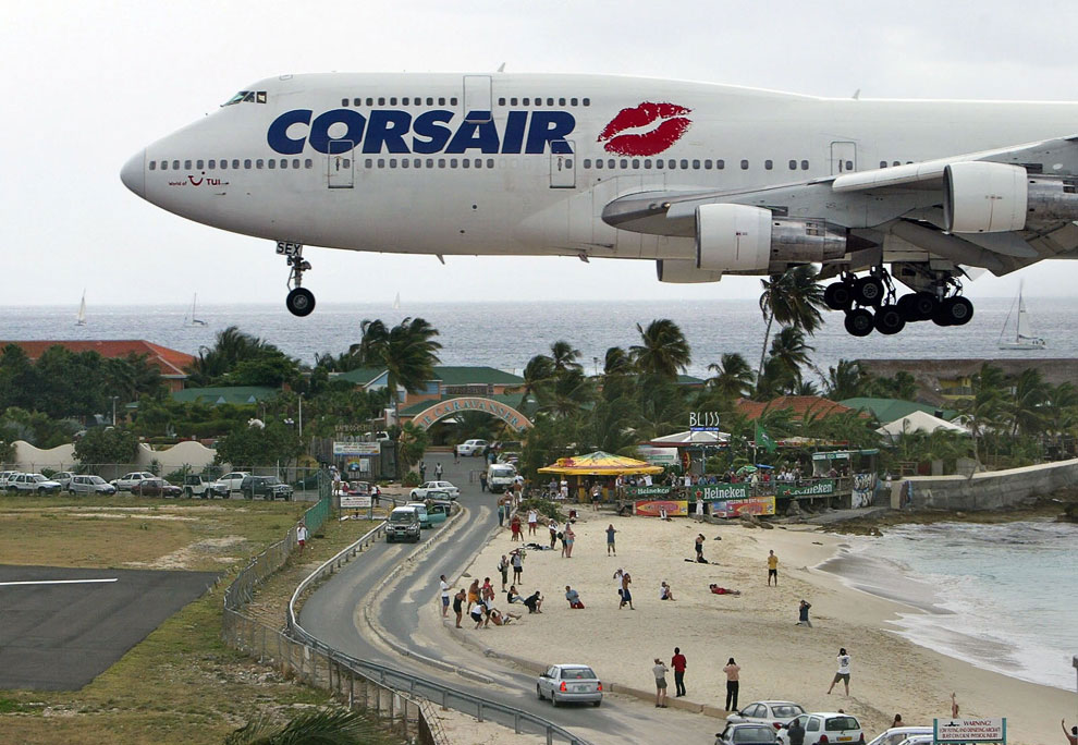 Maho Beach — один из самых необычных пляжей в мире