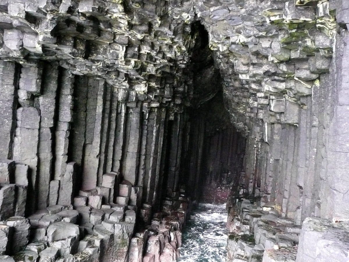 Пейзаж Фингалова пещера