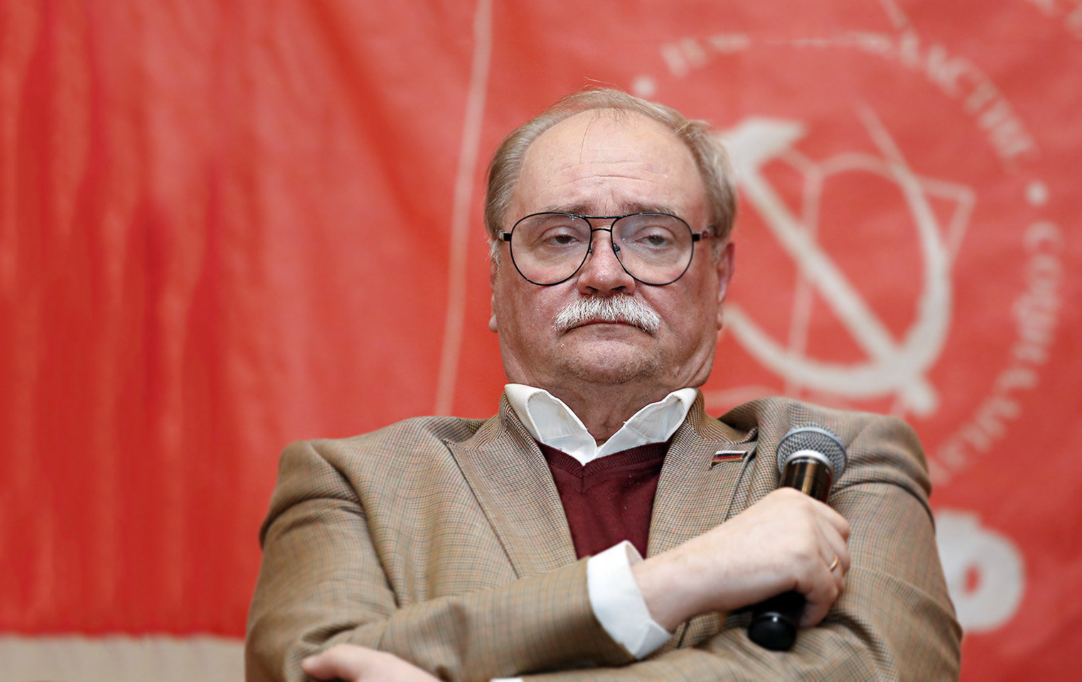 "КПРФ" теперь можно именовать "Карнавальной партией РФ"?
