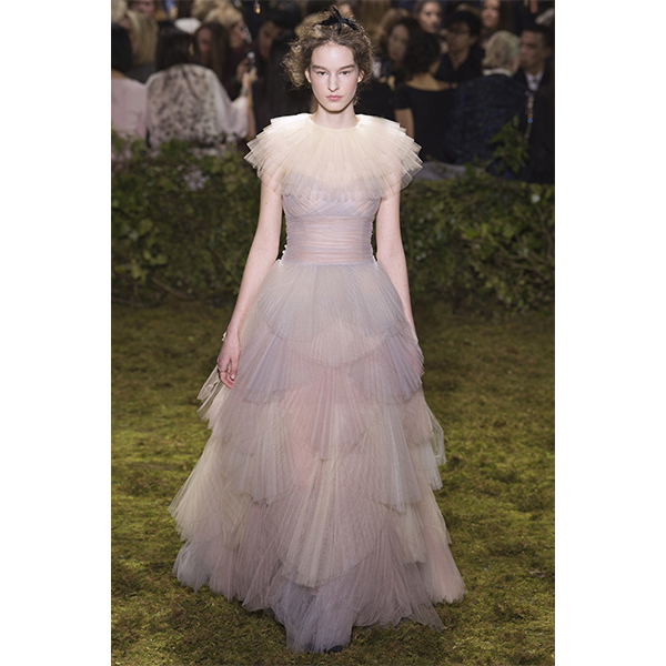 Christian Dior Самые красивые свадебные платья Недели высокой моды в Париже