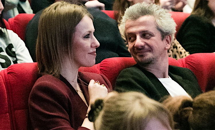 Ксения Собчак и Константин Богомолов, Федор Бондарчук и Паулина Андреева и другие на премьере фильма Резо Гигинеишвили