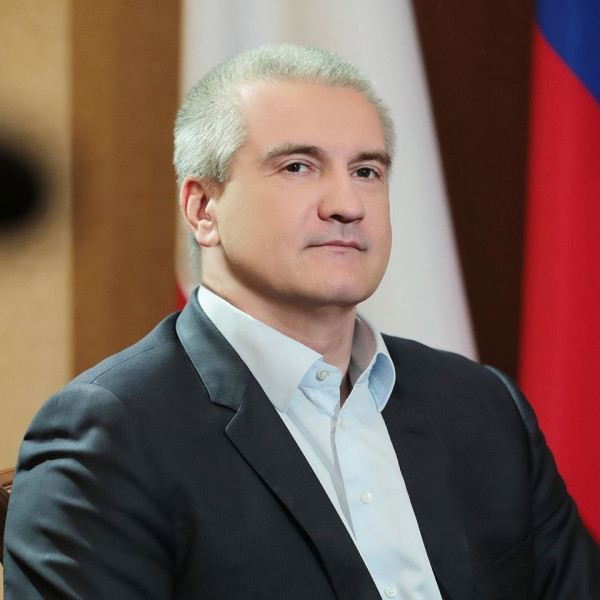 Сергей Аксёнов: «Дорогие выпускники Крыма! Сегодня у вас особый, волнующий день»