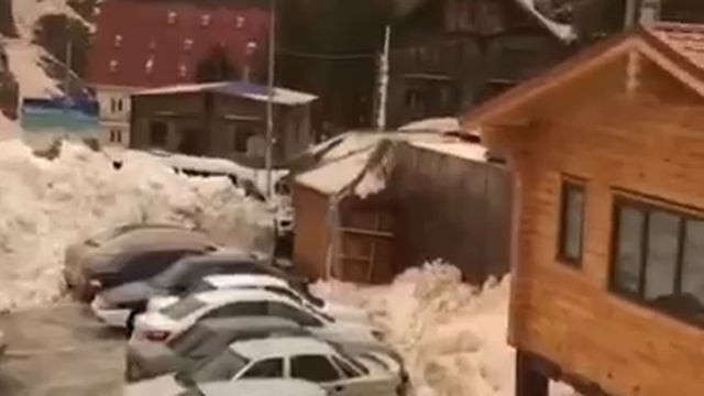 Сход лавины на Приэльбрусье 24.03.18 Сход лавины на Приэльбрусье 24.03.18