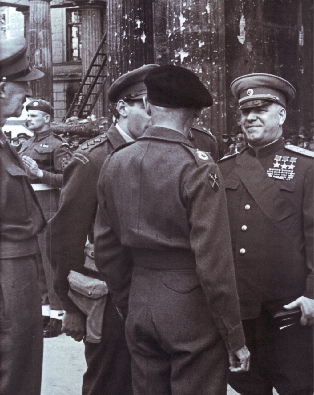 «Командование советских войск», ч.1. Жуков Георгий Константинович (1896—1974) «Командование советских войск», ч.1. Жуков Георгий Константинович (1896—1974)