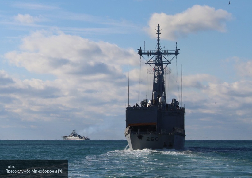 Минобороны прокомментировало данные о сближении кораблей ЧФ РФ и ВМС Британии Минобороны прокомментировало данные о сближении кораблей ЧФ РФ и ВМС Британии