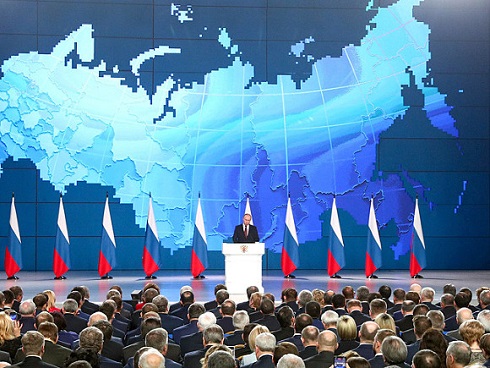Анонсированные Путиным благодеяния народу увеличат социальные траты в 2019-м примерно на полпроцента — дешево и сердито Путинизм проявит гуманизм?
