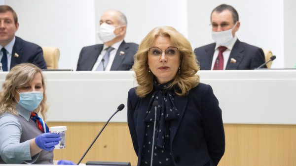 Голикова снова заплакала – Журналисты показали редкие кадры