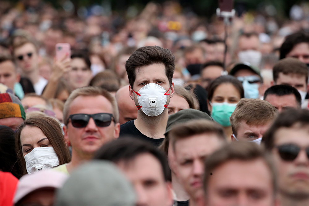 10 фото с самого массового митинга в Беларуси в поддержку Тихановской
