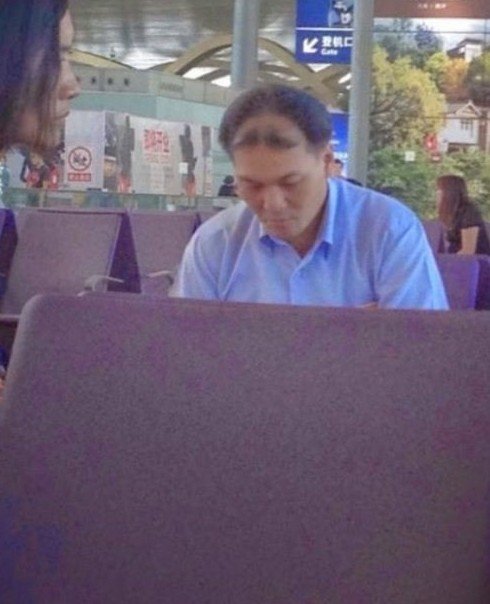 Усачи-бородачи: когда хотел быть в тренде, но что-то пошло не так Усачи-бородачи: когда хотел быть в тренде, но что-то пошло не так