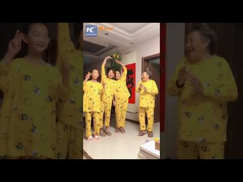 Самый трогательный флешмоб из Китая, в котором участвует 4 поколения семьи