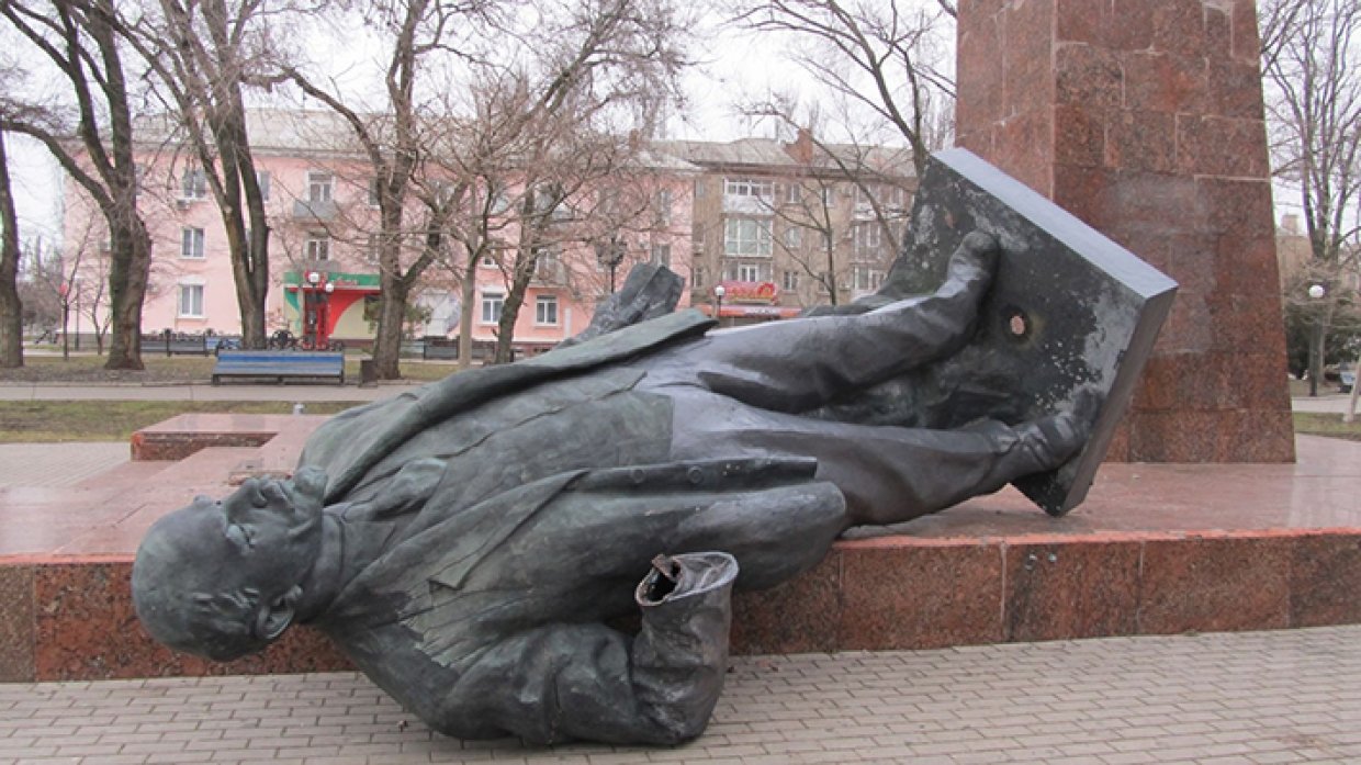 «Бесхозный» памятник Ленину снесли в селе под Полтавой