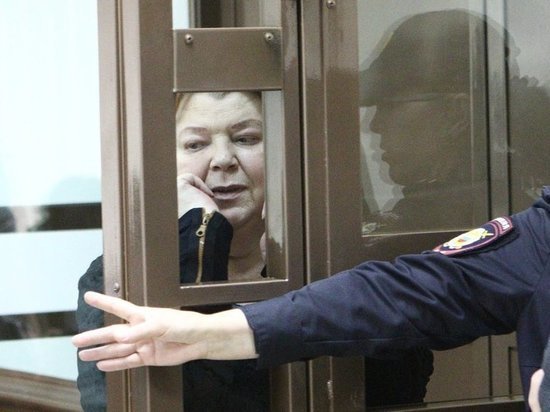 «Сука, тварь конченная»: главбуха «Седьмой студии» заклеймили в суде «Сука, тварь конченная»: главбуха «Седьмой студии» заклеймили в суде
