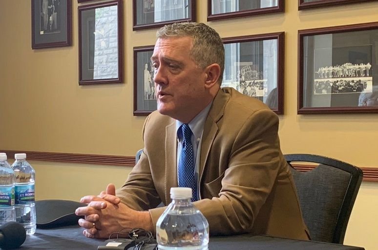 Джеймс Буллард покидает пост президента ФРБ Сент-Луиса Джеймс Буллард покидает пост президента ФРБ Сент-Луиса